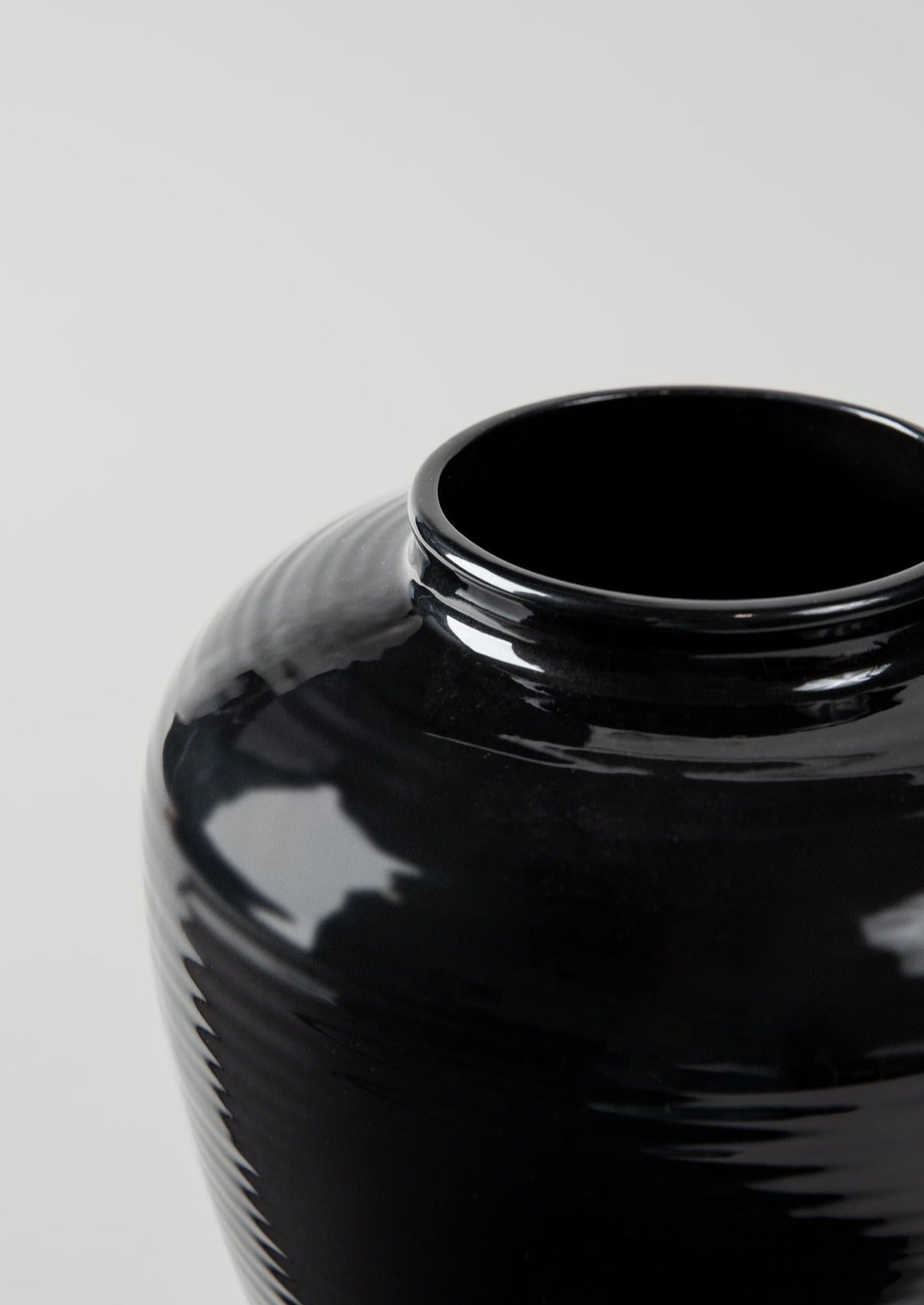 Glazed Ribbed Stoneware Table Vase in Noir - 8"