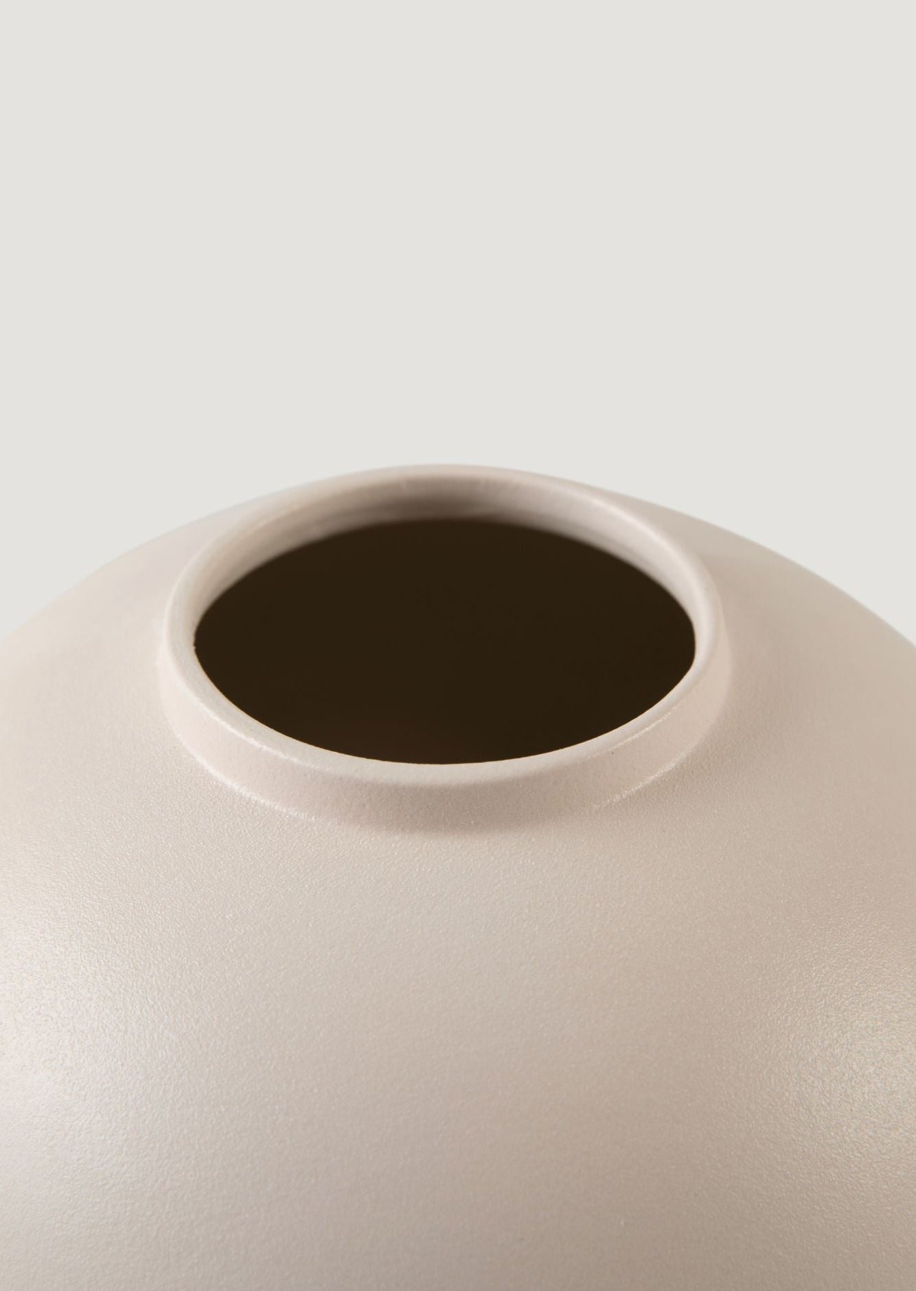 Matte Bailey Cream Vase - 10.75"